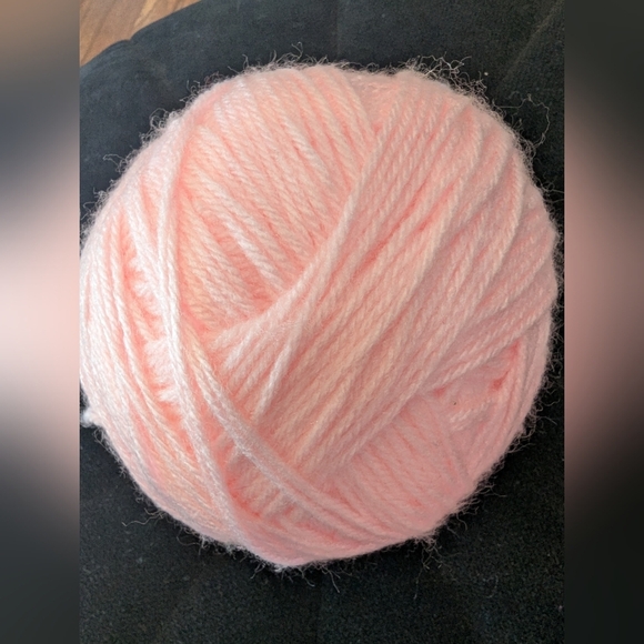 Yarn 2 balls pink and peach Large balls 378g total - Picture 3 of 6